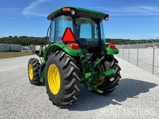 Image of John Deere 5090E equipment image 2