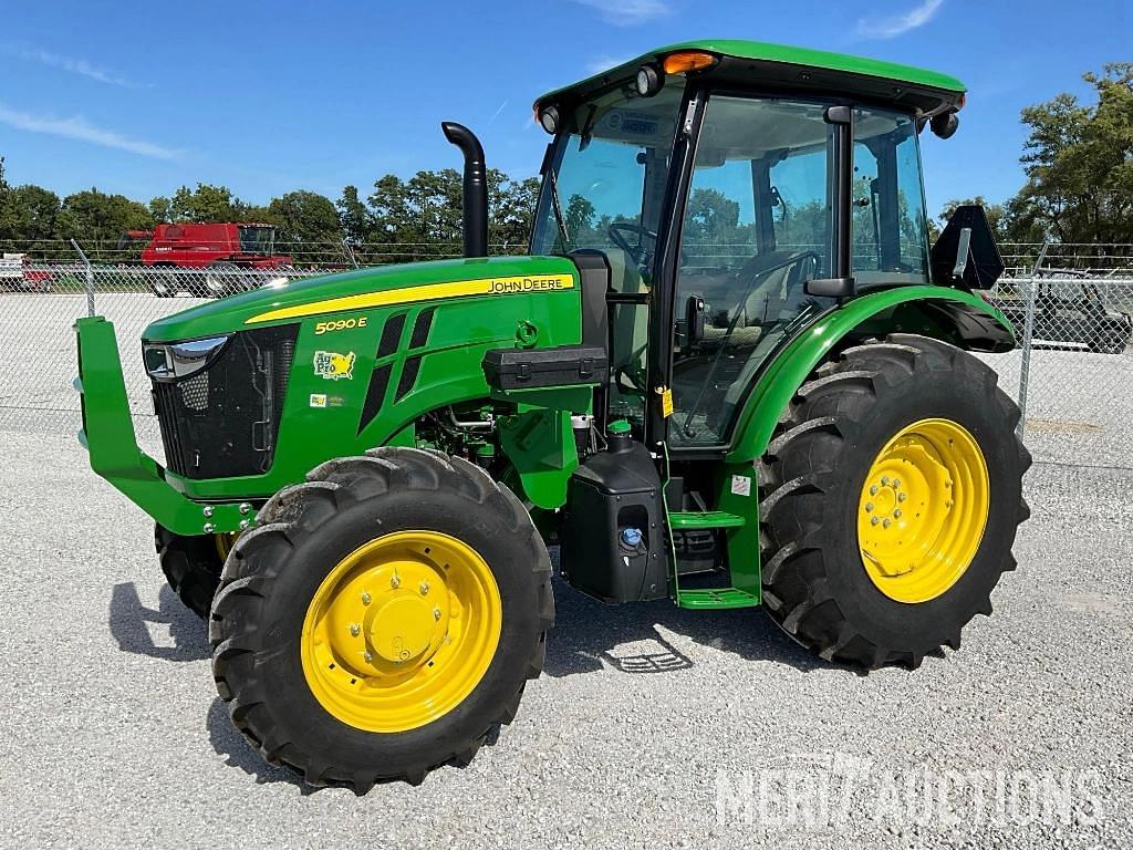 Image of John Deere 5090E Primary image