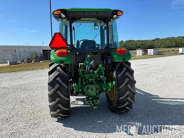 Image of John Deere 5090E equipment image 4