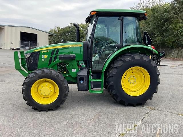 Image of John Deere 5090E equipment image 2