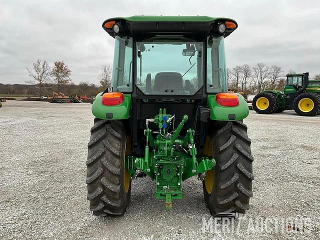 Image of John Deere 5090E equipment image 3