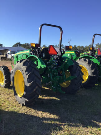 Image of John Deere 5090EL equipment image 2
