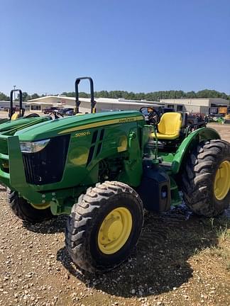 Image of John Deere 5090EL equipment image 1