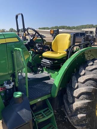 Image of John Deere 5090EL equipment image 4