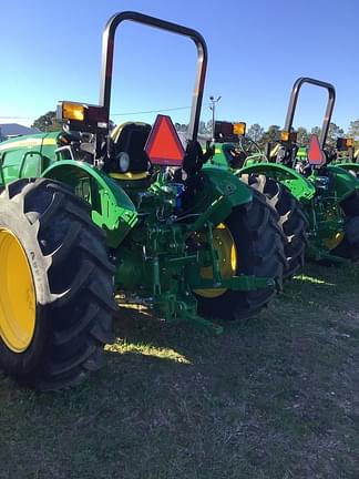 Image of John Deere 5090EL equipment image 4