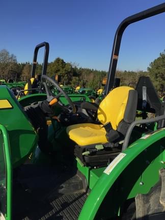 Image of John Deere 5090EL equipment image 2