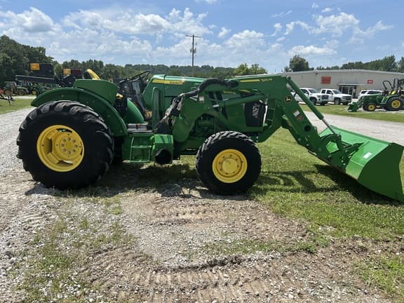Image of John Deere 5090EL equipment image 2