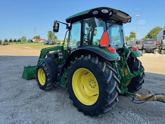 Image of John Deere 5090M equipment image 4