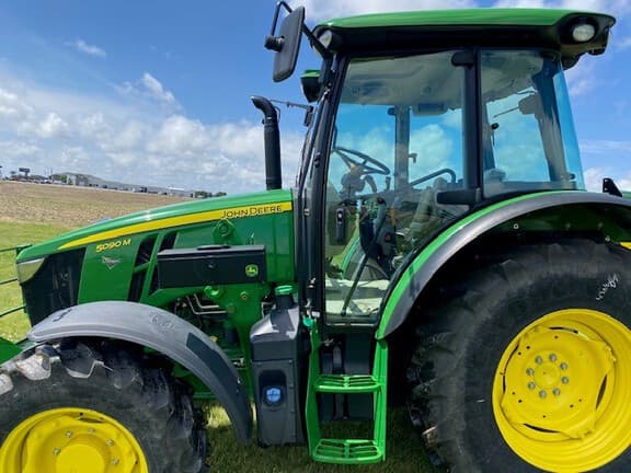 Image of John Deere 5090M Primary image