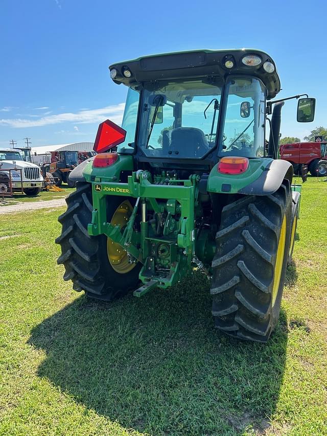 Image of John Deere 5090M equipment image 2