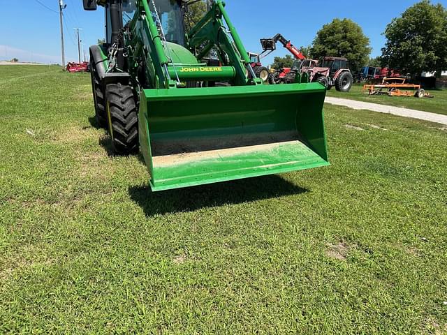 Image of John Deere 5090M equipment image 3