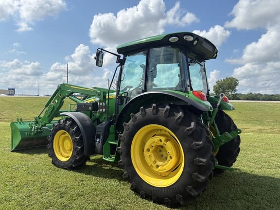 Image of John Deere 5090M equipment image 3