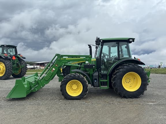Image of John Deere 5090M equipment image 2