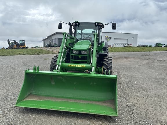 Image of John Deere 5090M equipment image 1