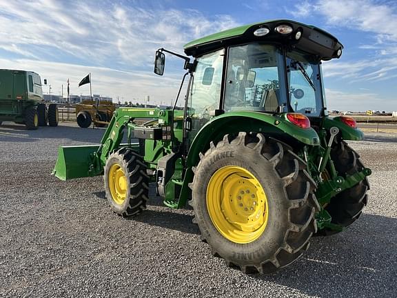 Image of John Deere 5095M equipment image 2