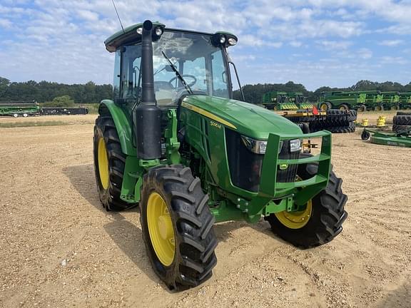 Image of John Deere 5095M equipment image 1