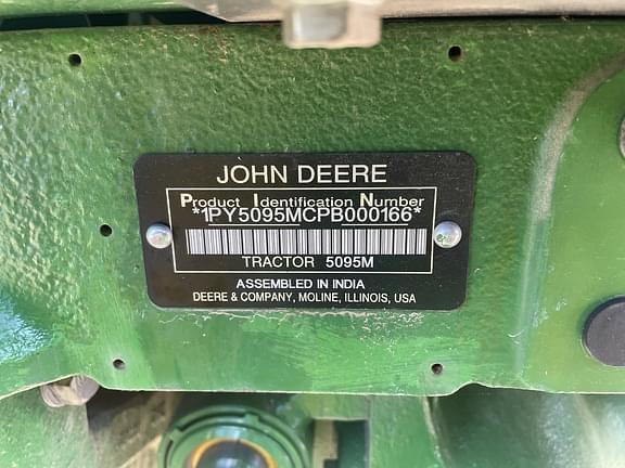 Image of John Deere 5095M equipment image 3