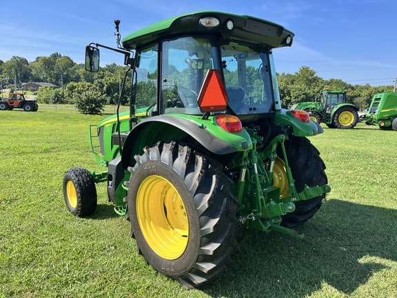 Image of John Deere 5095M equipment image 3