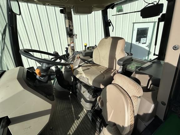 Image of John Deere 5095M equipment image 2