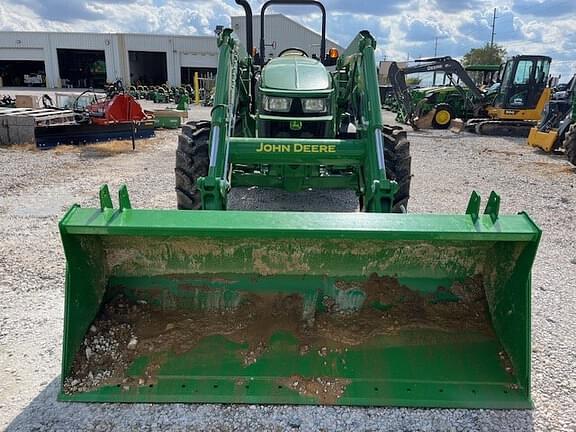 Image of John Deere 5095M equipment image 1