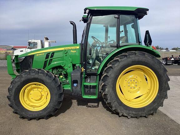 Image of John Deere 5095M equipment image 2