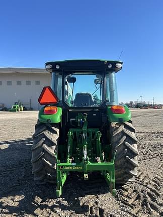 Image of John Deere 5095M equipment image 2