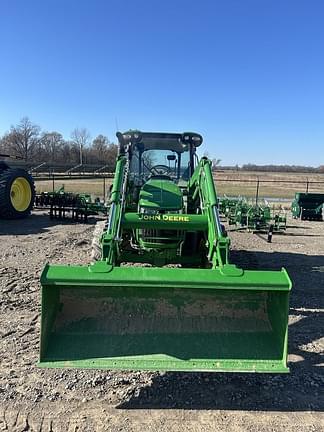Image of John Deere 5095M equipment image 3