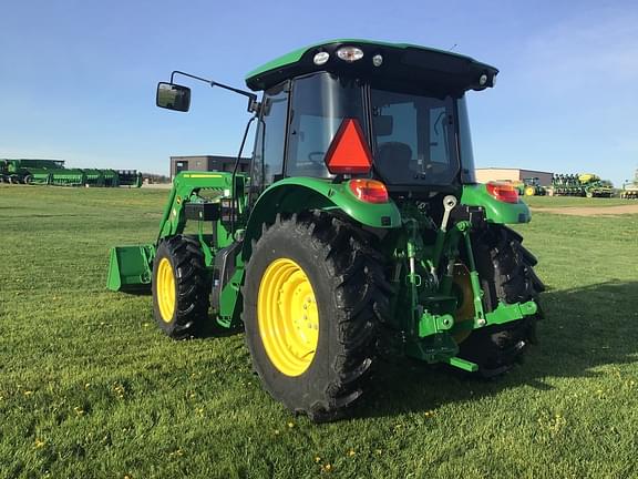 Image of John Deere 5095M equipment image 2