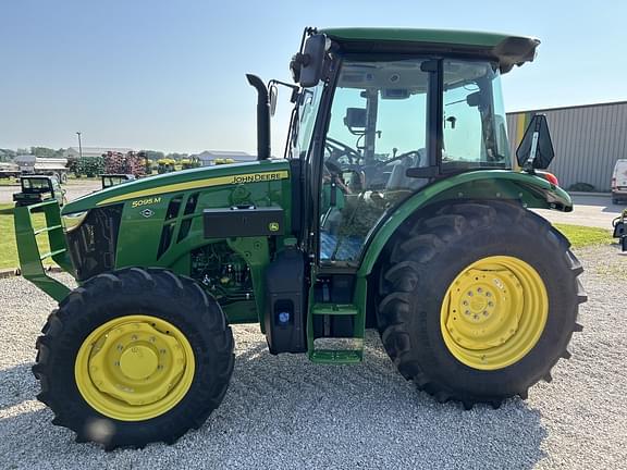 Image of John Deere 5095M Primary image