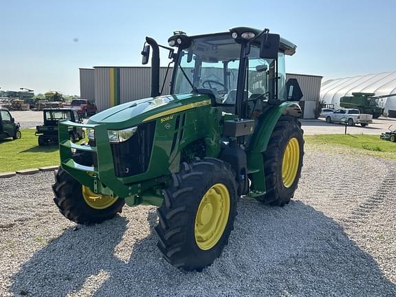 Image of John Deere 5095M equipment image 2