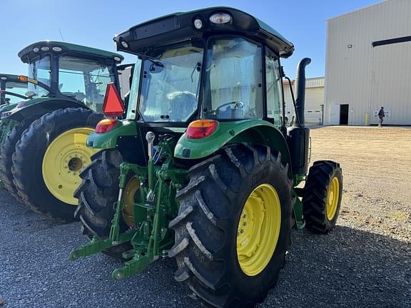 Image of John Deere 5095M equipment image 3