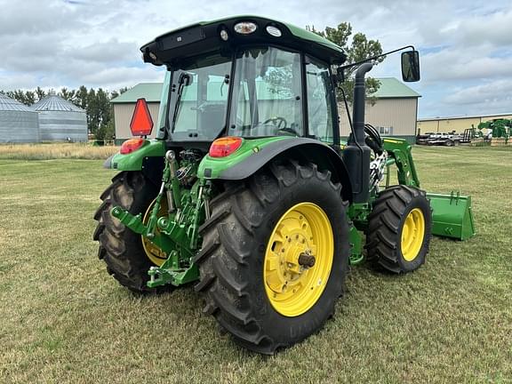 Image of John Deere 5095M equipment image 4