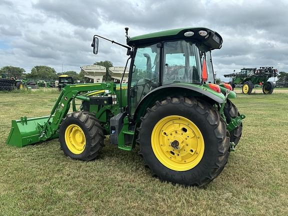 Image of John Deere 5095M equipment image 3