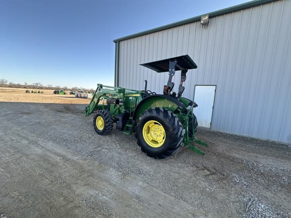 Image of John Deere 5095M equipment image 2