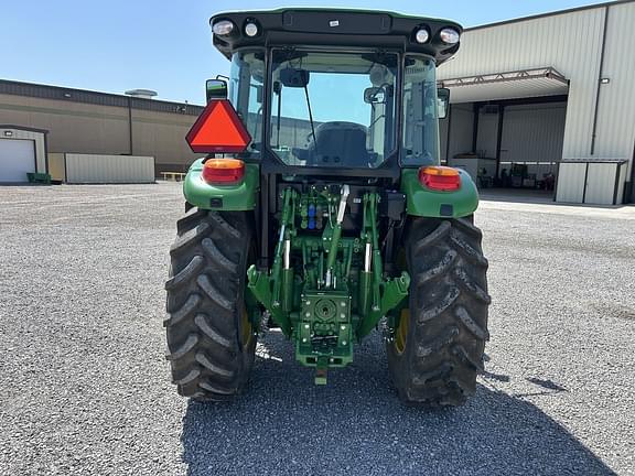 Image of John Deere 5095M equipment image 3