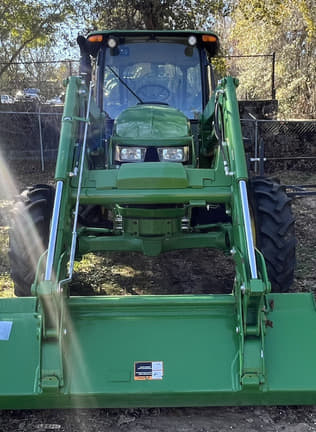 Image of John Deere 5100E equipment image 3
