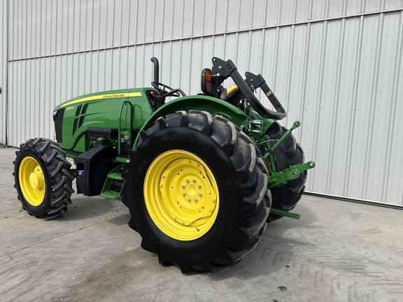 Image of John Deere 5100E equipment image 2