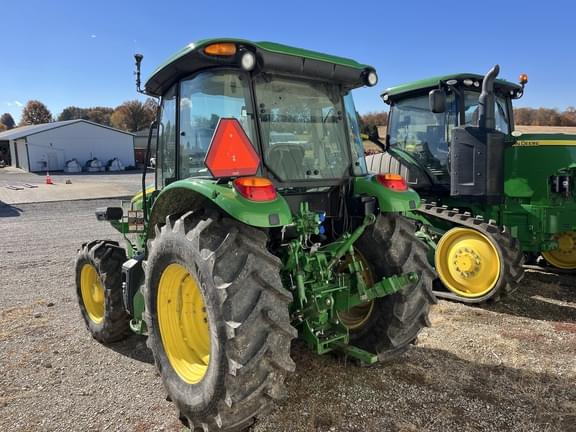 Image of John Deere 5100E equipment image 4