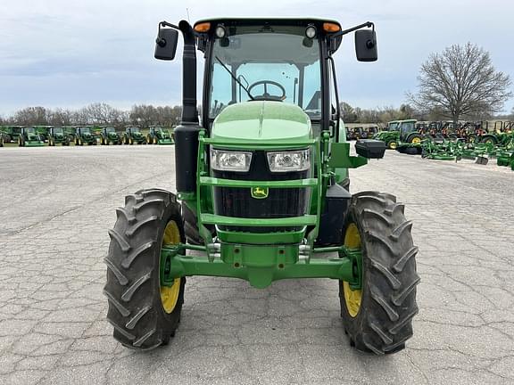 Image of John Deere 5100E equipment image 2