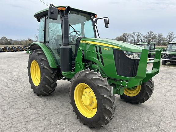 Image of John Deere 5100E equipment image 3