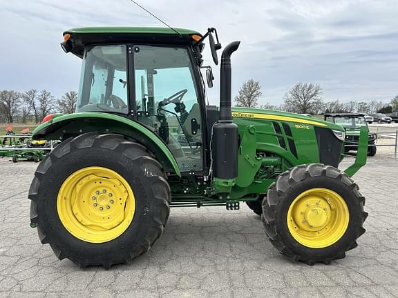 Image of John Deere 5100E equipment image 4