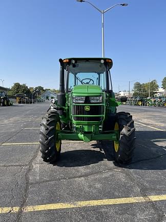 Image of John Deere 5100E equipment image 4