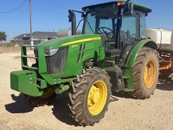 Image of John Deere 5100E equipment image 2