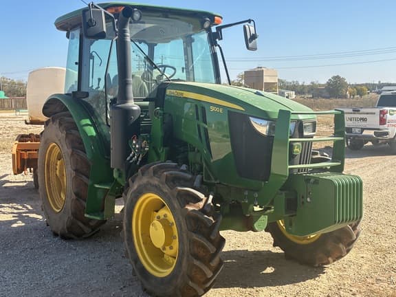 Image of John Deere 5100E equipment image 3