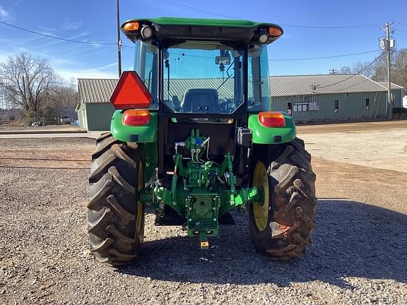 Image of John Deere 5100E equipment image 3