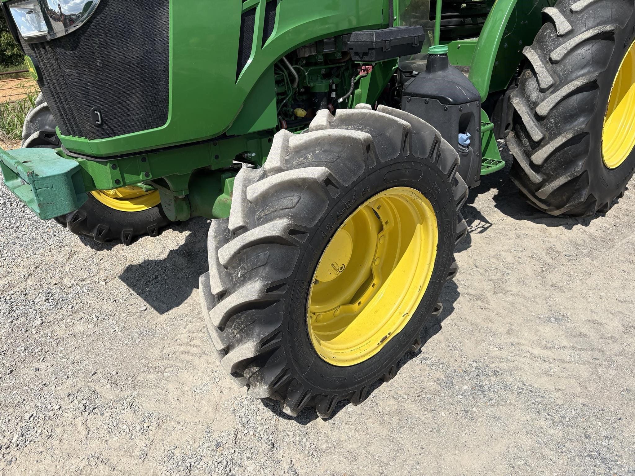 2023 John Deere 5100E Equipment Image0