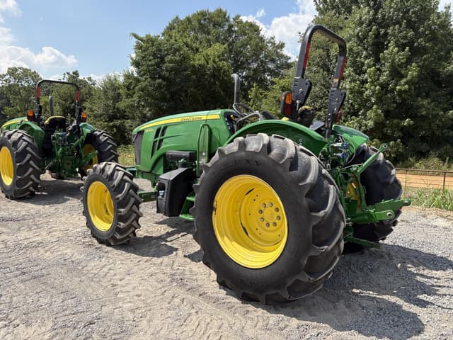 Image of John Deere 5100E equipment image 4