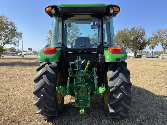 Image of John Deere 5100E equipment image 3