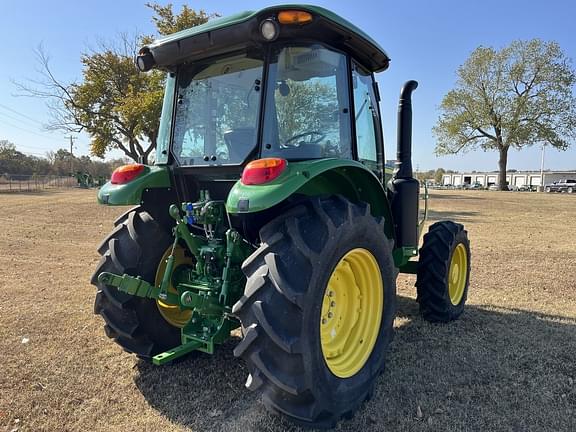 Image of John Deere 5100E equipment image 4