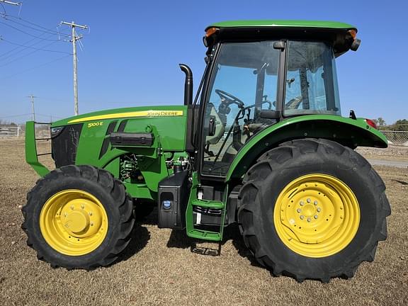 Image of John Deere 5100E equipment image 1